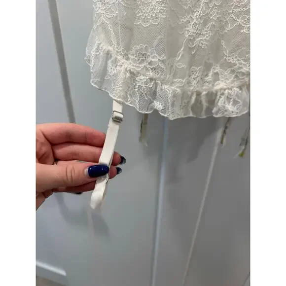 Victorias Secret White Lingerie Lace Garter Slip Bridal NWT M